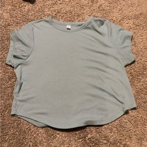 Cropped tee